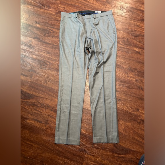 Kenneth Cole Reaction Men’s Grey Dress Pants. NWT. 38 Waist 34 Leg - Picture 4 of 8